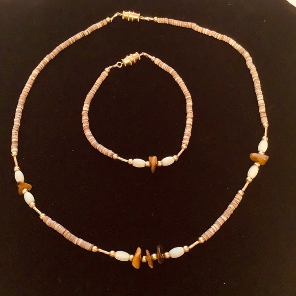Natural Puka Shell Choker and Bracelet Pearl Amber - Picture 2 of 7